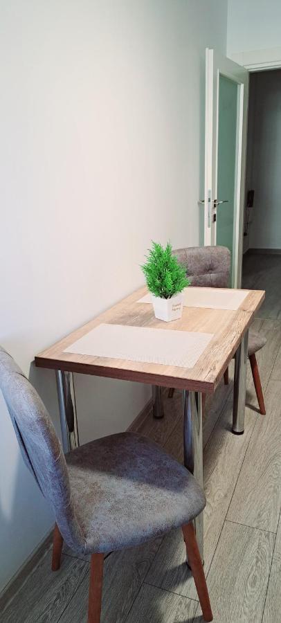 Relax Home Apartment Q Ясси Екстер'єр фото
